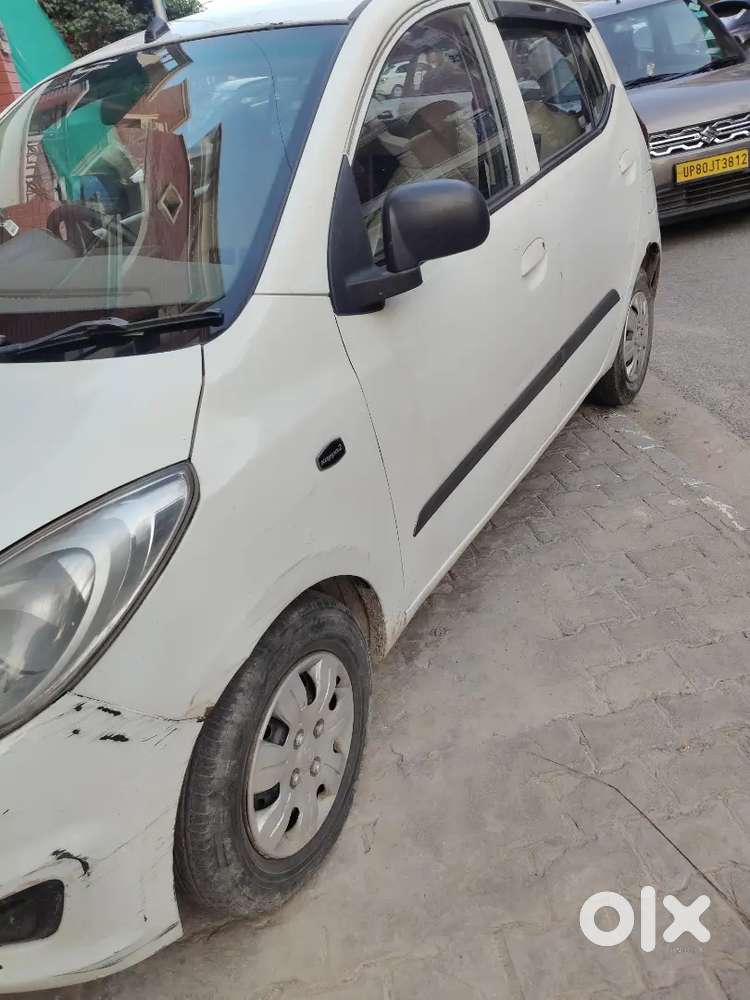 I10 Car On Road Working Condition