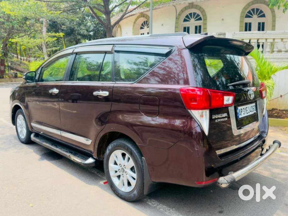 Toyota Innova Crysta 2.4 V 8 Str, 2018, Diesel