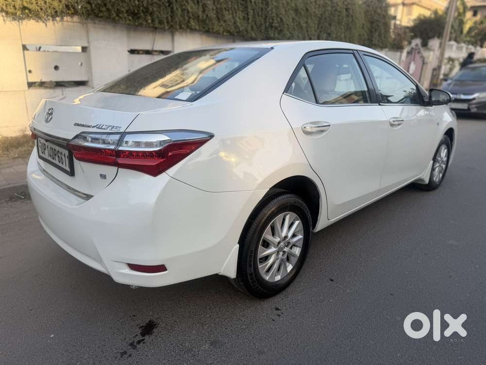 Toyota Corolla Altis Facelift, 2018, Petrol