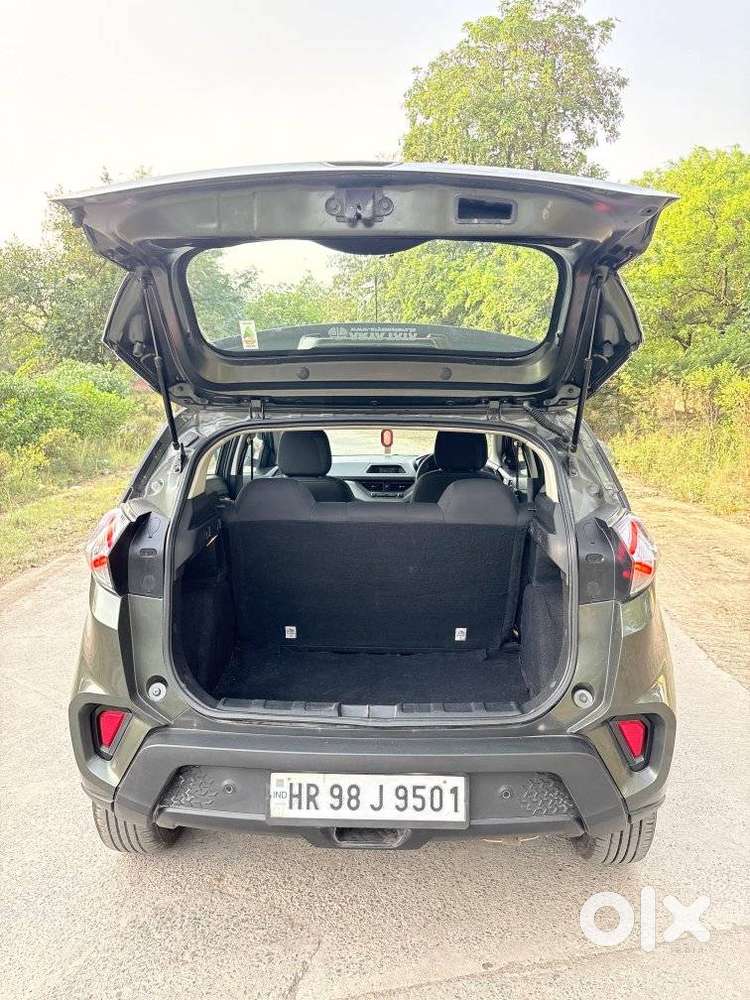 Tata Nexon 1.2 Revotron Xm (s), 2023, Petrol