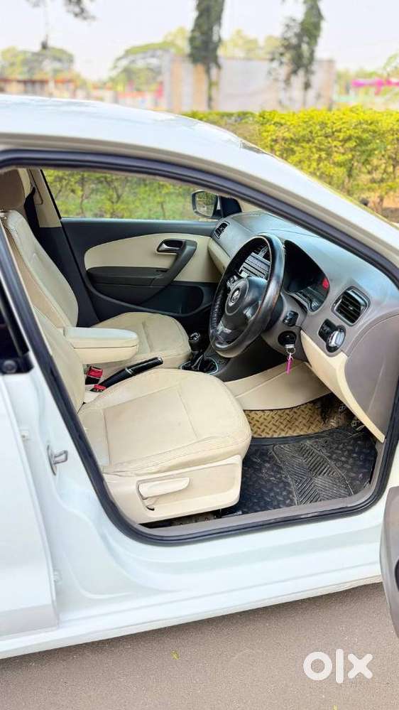 Volkswagen Vento 2010-2013 Petrol Highline, 2014, Petrol
