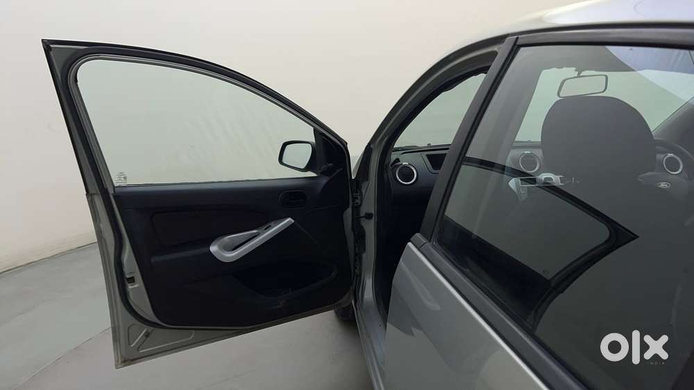 Ford Figo Petrol Zxi, 2012, Petrol