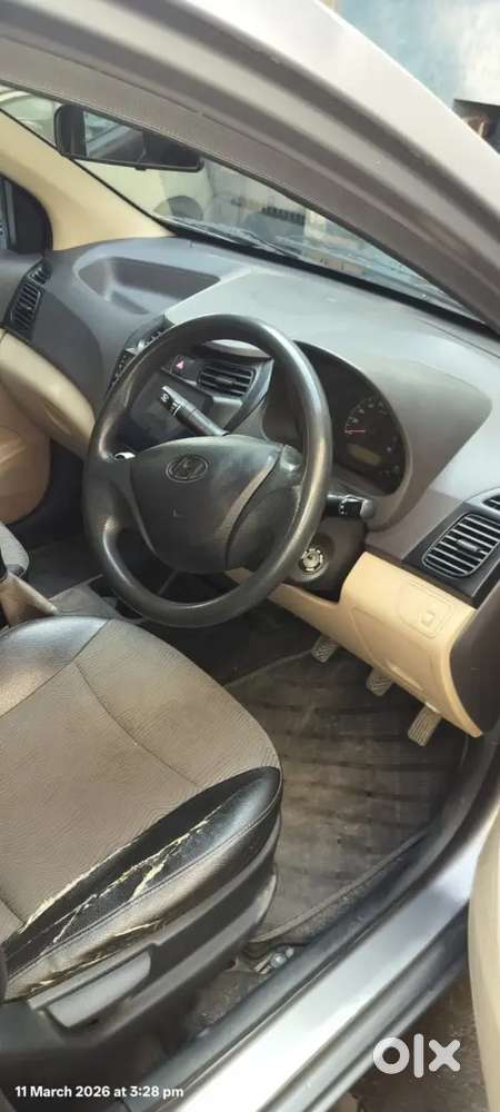 Hyundai Eon 2013 Variant Era
