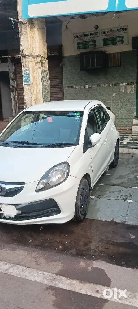 Honda Brio S Mt 2013 Model Mast Car Hai