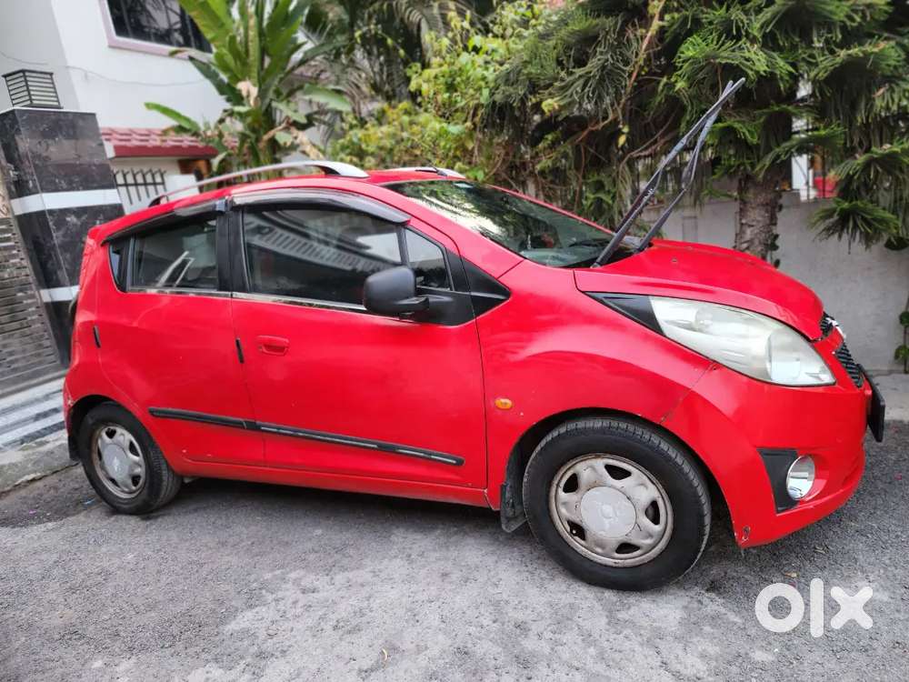 Chevrolet Beat 2011 Red Colour