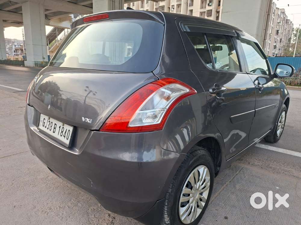 Maruti Suzuki Swift Vxi + Manual, 2017, Petrol