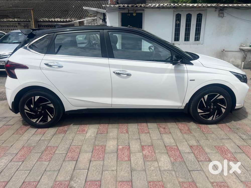Hyundai New I20 1.2 Asta (o) Ivt, 2022, Petrol
