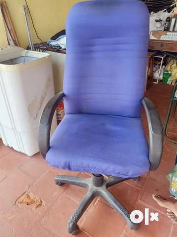 Rolling chair in discount olx