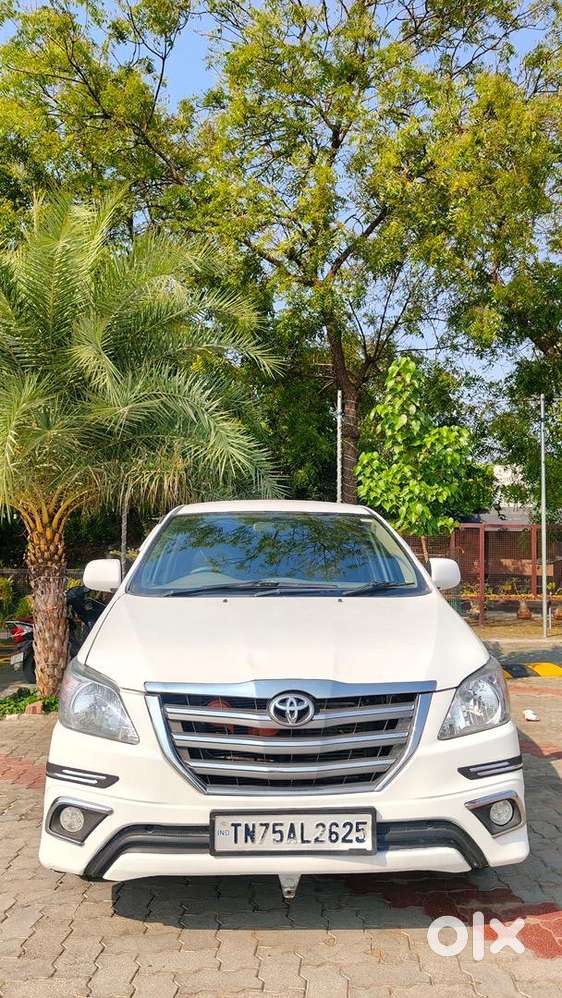 Toyota Innova 2011 Diesel Well Maintained
