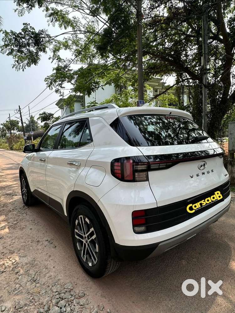 Hyundai Venue 1.0 Sx (o) Turbo Dct, 2023, Petrol