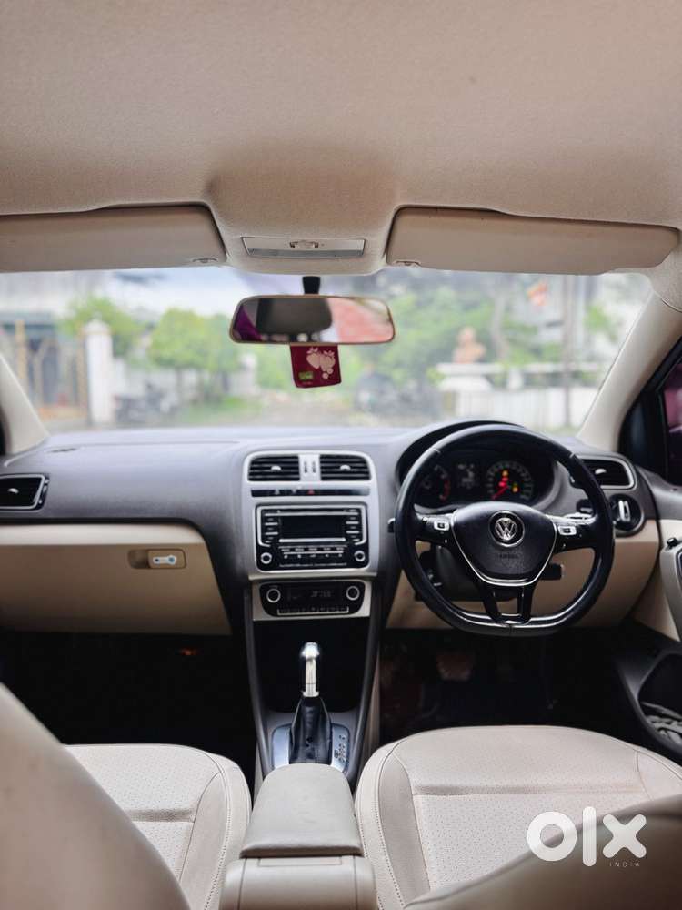 Volkswagen Vento 1.2 Tsi Highline At, 2015, Petrol