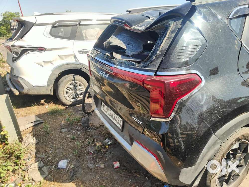 Kia Sonet 1 Petrol 39000 Km Driven