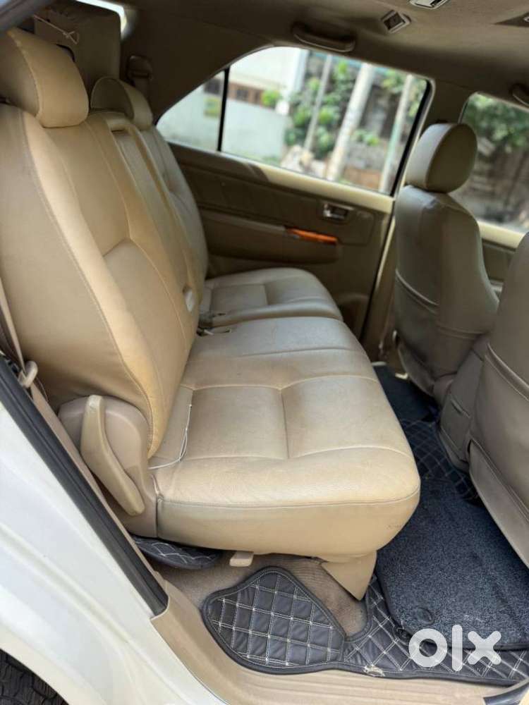 Toyota Fortuner 3.0 4x4 Manual, 2011, Diesel