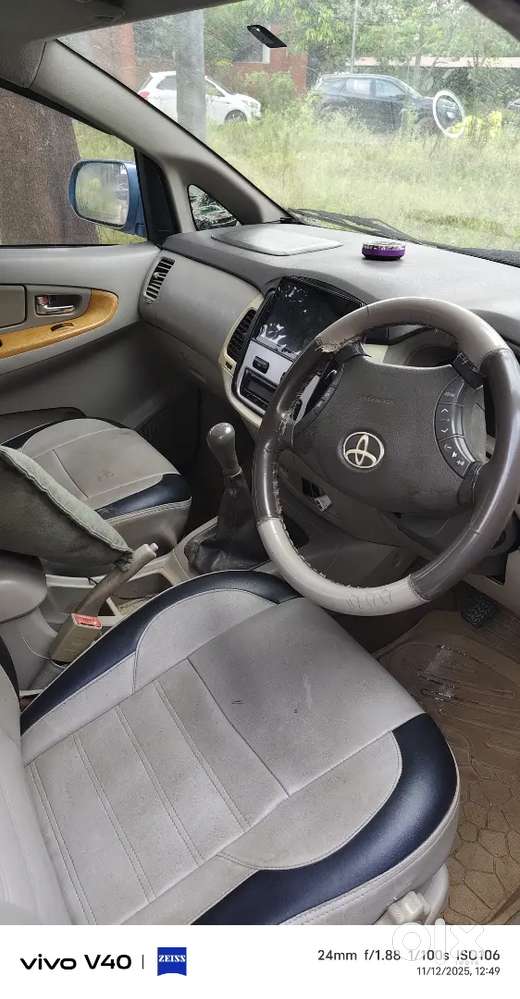 Toyota Innova 2010 Diesel 200000 Km Driveno