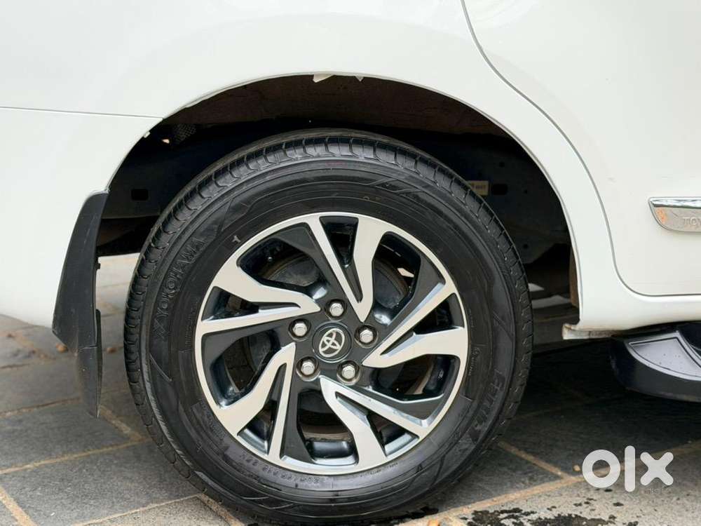Innova Crysta 2024 -2025, 39000km