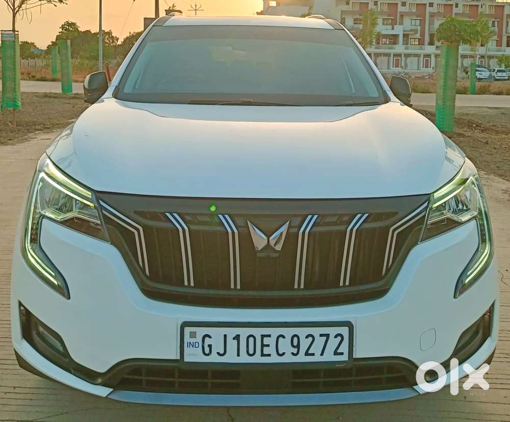 Mahindra Xuv700 2.2 Ax 5 Diesel At 7 Str, 2025, Diesel