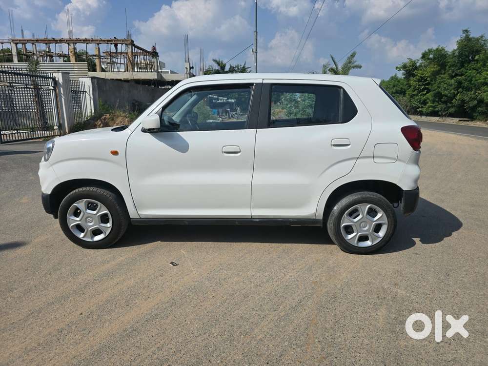 Maruti Suzuki S-presso Vxi Opt, 2023, Petrol