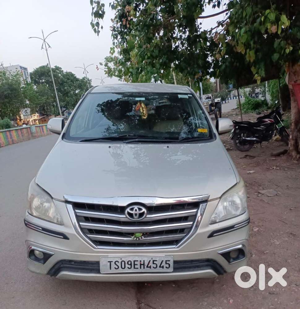 Toyota Innova Diesel 2015