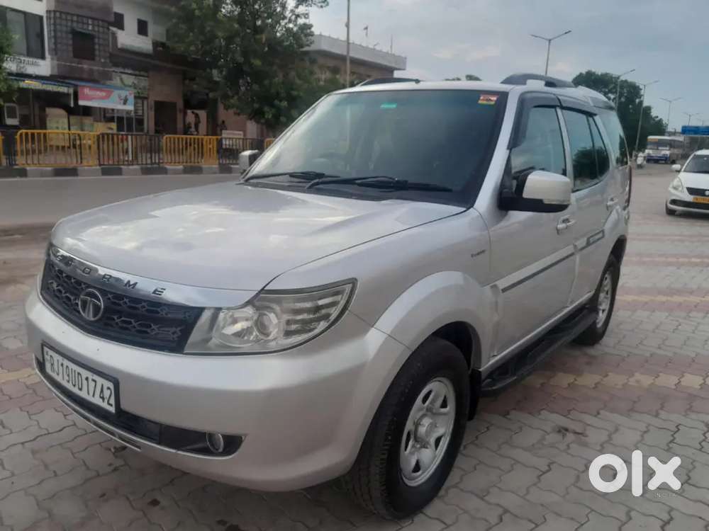 Tata Safari Storme 2015
