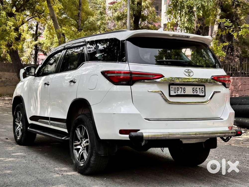 Toyota Fortuner [2021-ongoing] 2.8 2wd Diesel At, 2023, Diesel