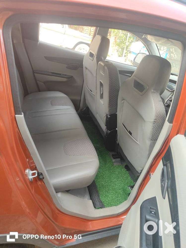 Mahindra Kuv 100 2016-2017 Mfalcon G80 K4 5str, 2017, Petrol