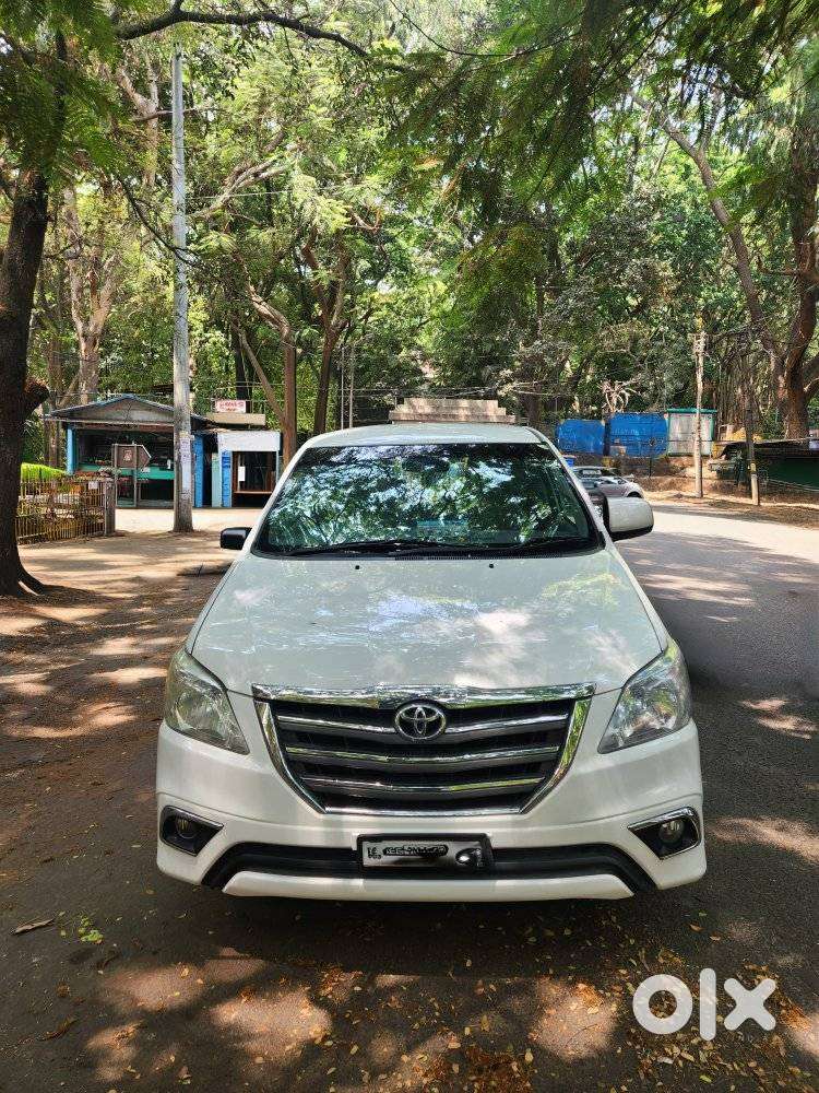 Toyota Innova 2.5 Z Diesel 7 Seater Bs Iv, 2014, Diesel