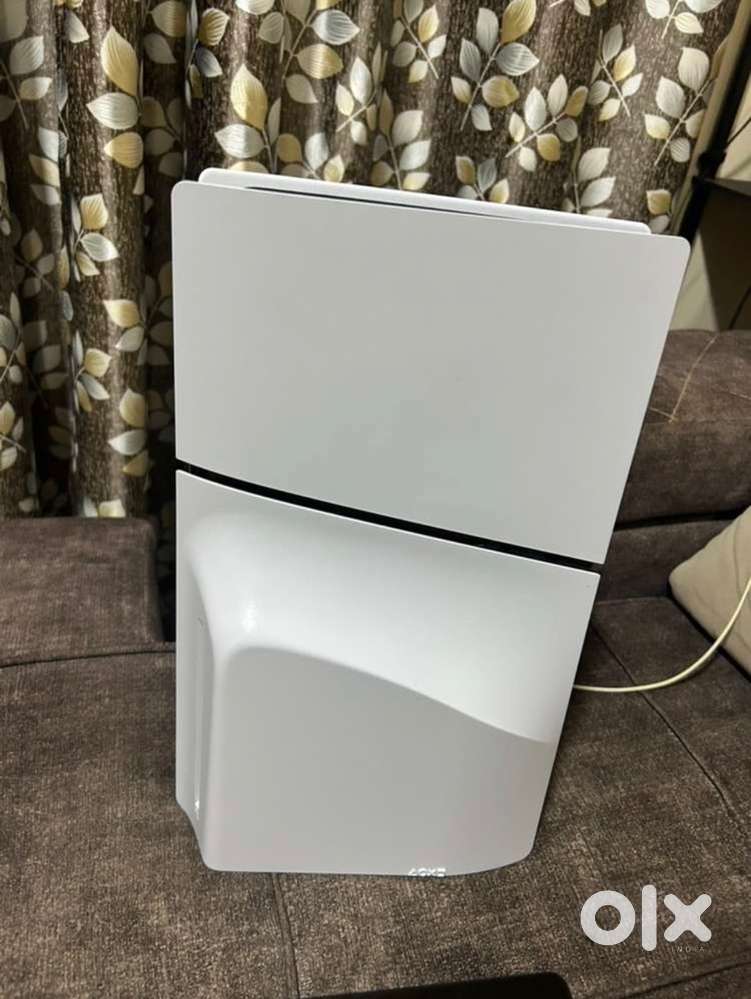 Ps5 Slim Sony gaming console, with box