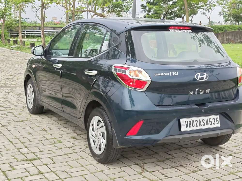 1st Owner G-i10 Nios (only 20k Km Driven)- Best Deal In North Bengal