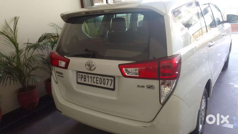 Toyota Innova Crysta 2016 Diesel Well Maintained