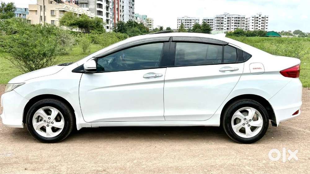Honda City V Mt Sunroof, 2015, Diesel