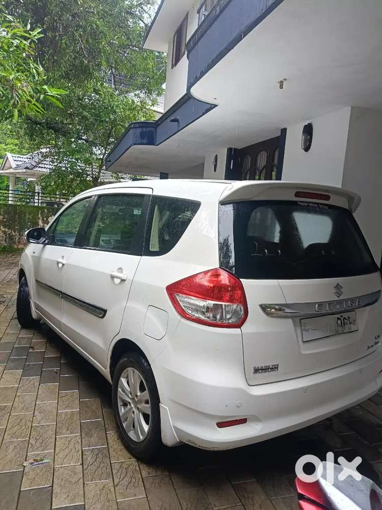 Maruti Suzuki Ertiga 2018 ലിമിറ്റഡ് Edition  Good Condition Low Unning