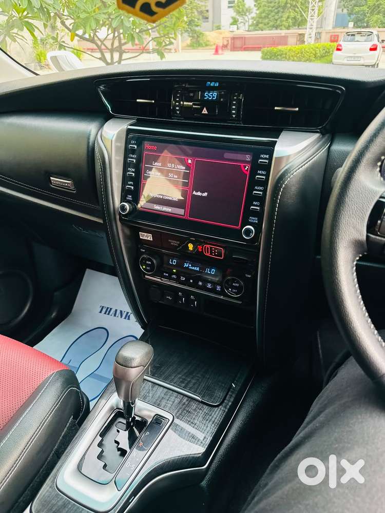 Toyota Fortuner Leader Edition (at), 2024, Diesel