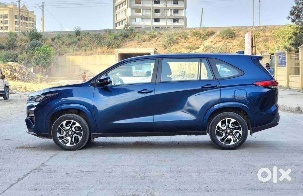 Maruti Suzuki Invicto Zeta Plus 8str, 2024, Petrol