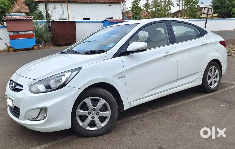 Hyundai Verna 2013 Petrol 49500 Km Driven Family Transfer