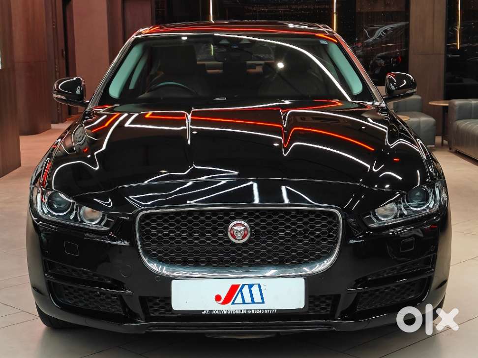 Jaguar Xe Portfolio, 2019, Petrol