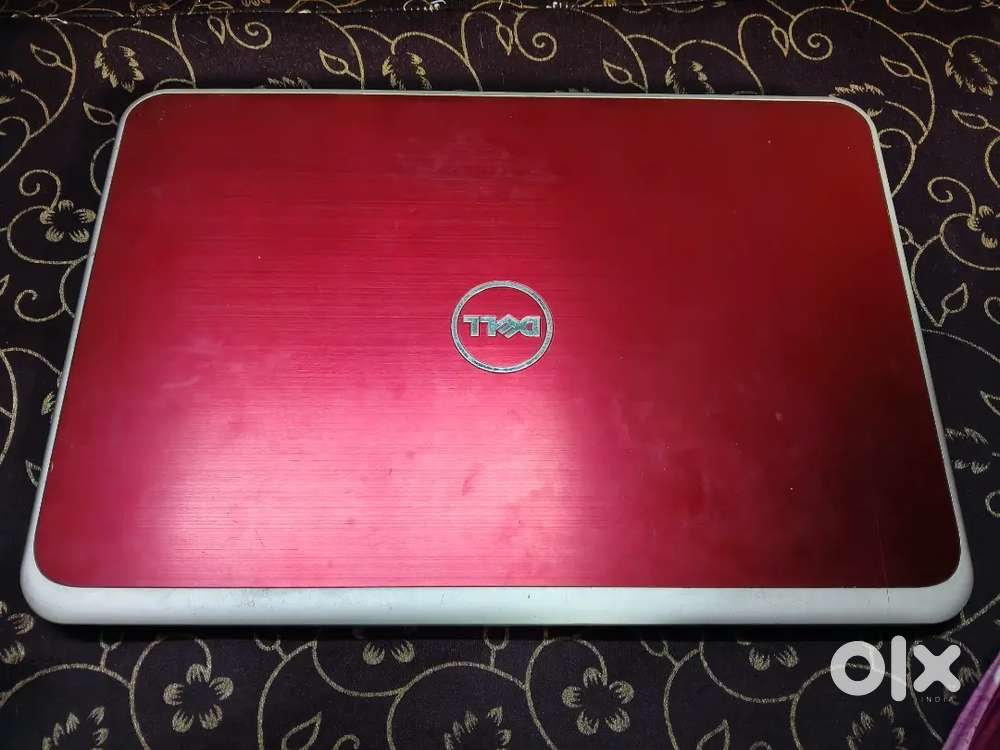 I7
16gb RAM 
1tb ROM