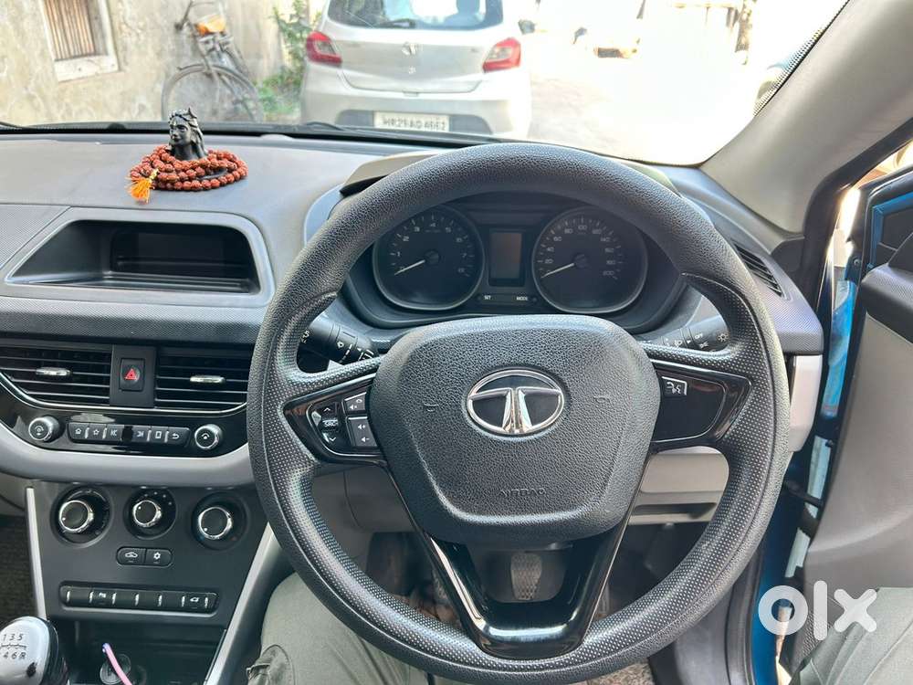 Tata Nexon Petrol 2018