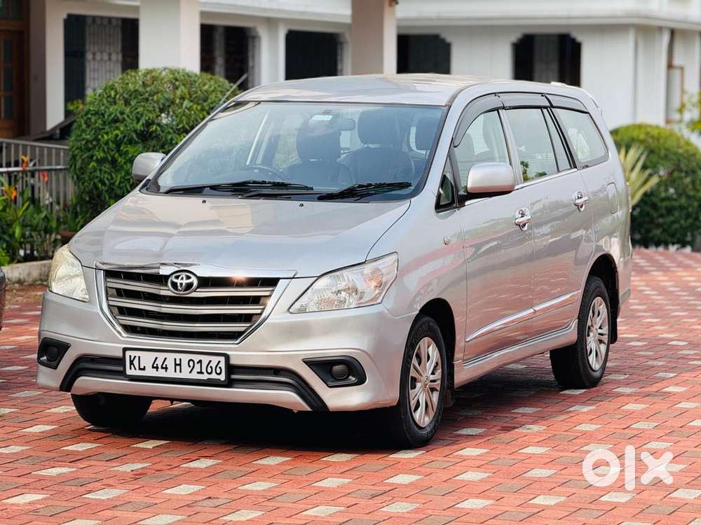 Toyota Innova 2.5 G (diesel) 7 Seater Bs Iv, 2015, Diesel