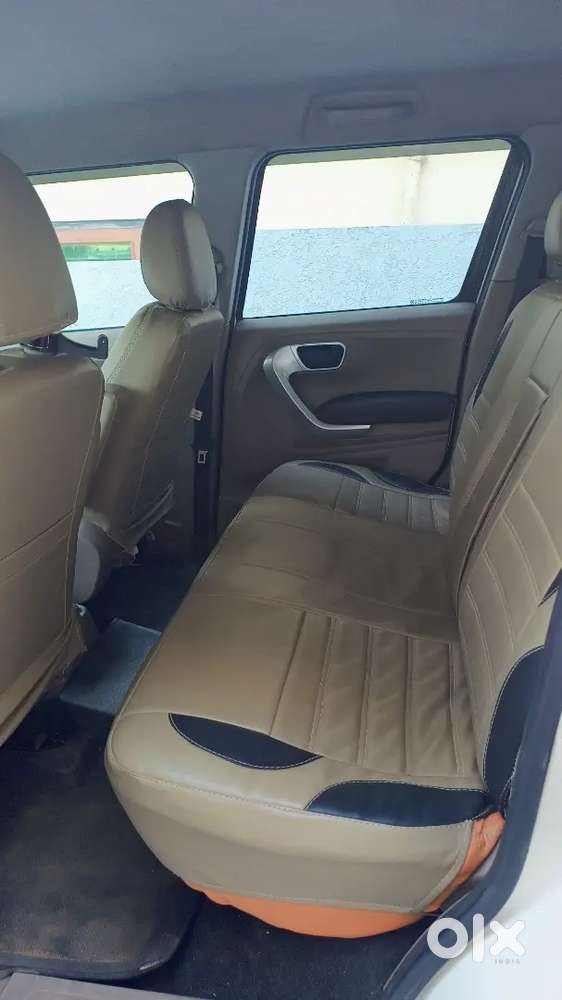 Mahindra Tuv 300 2016 Diesel Well Maintained