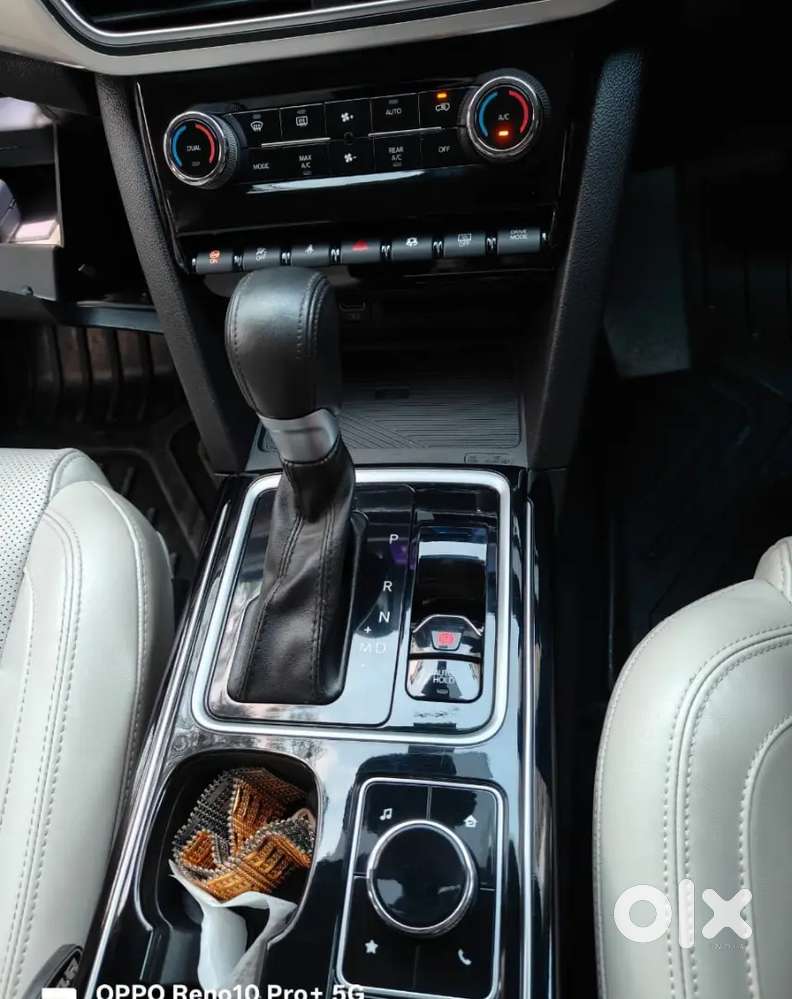 2023 Xuv 700 Ax7l 7 Setar Luxury Line Full Top Modal