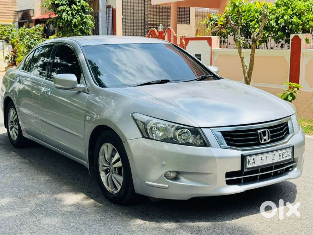 Honda Accord 2.4 Elegance Manual, 2010, Petrol