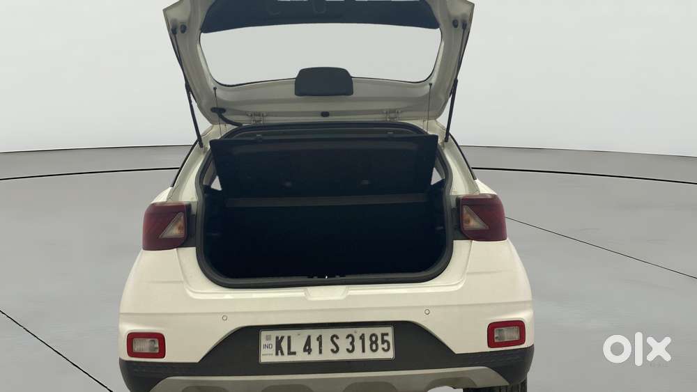 Hyundai Venue 1.2 S Plus, 2021, Petrol