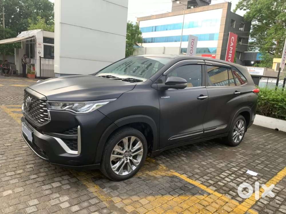 Toyota Innova Hycross 2.0 Zx Hybrid 7 Str, 2023, Petrol