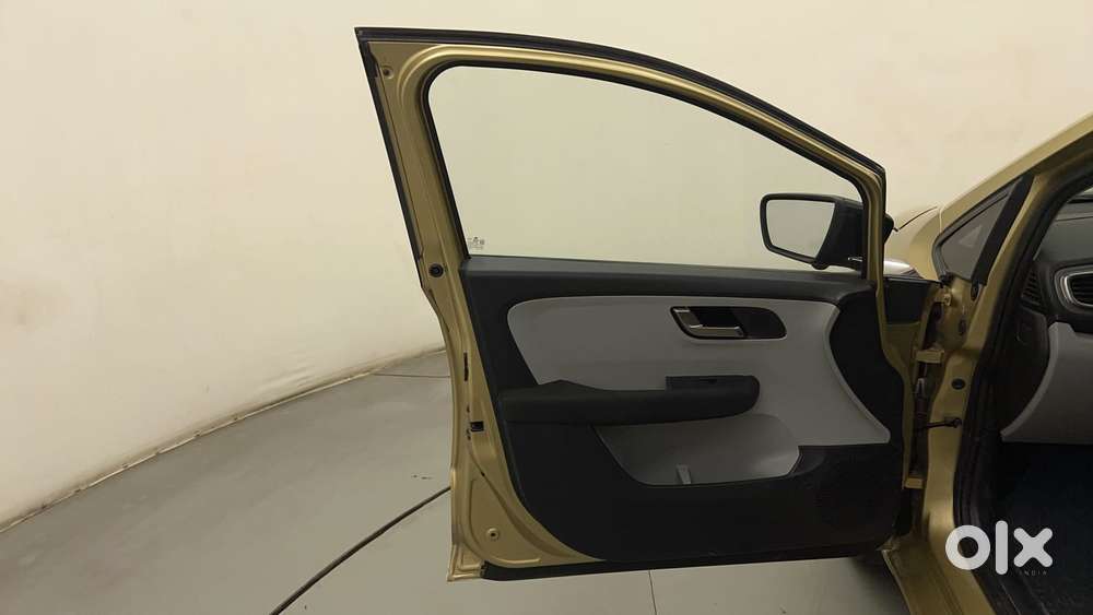 Tata Altroz Xz, 2020, Petrol