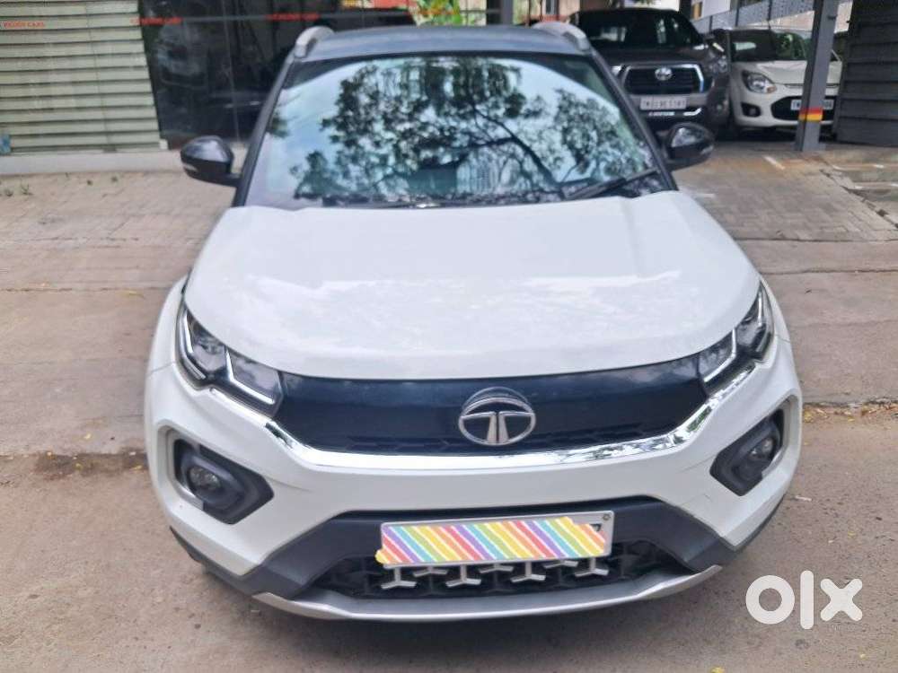 Tata Nexon 1.5 Revotorq Xza Plus Dual Tone Roof Amt (s), 2020, Diese..