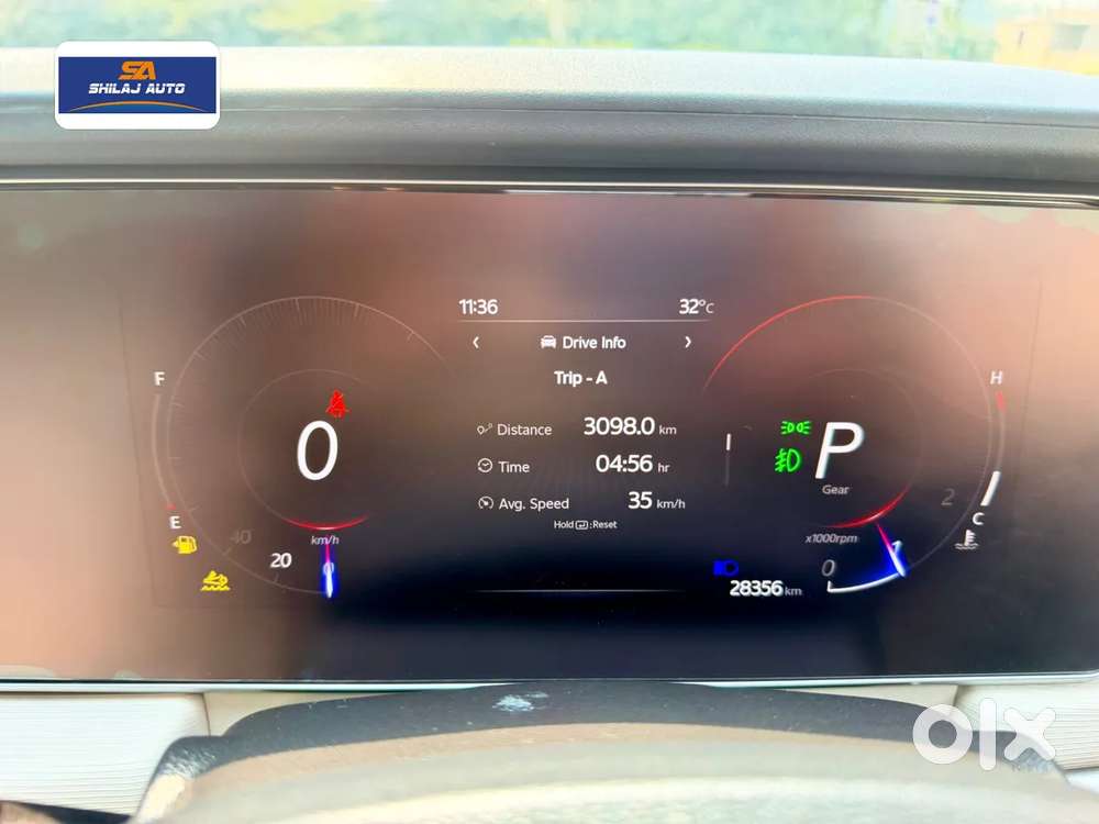Mahindra Xuv700 2.2 Ax 5 Diesel At 7 Str, 2025, Diesel