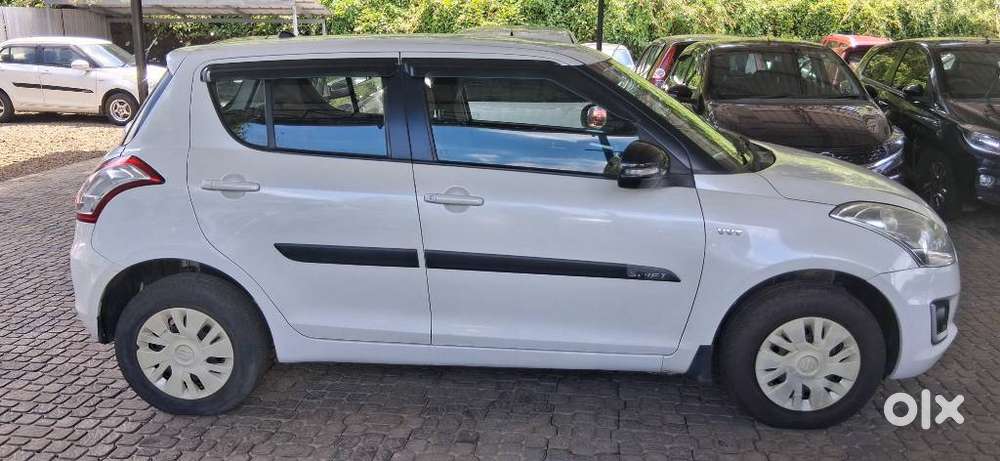Maruti Suzuki Swift Vxi, 2015, Petrol