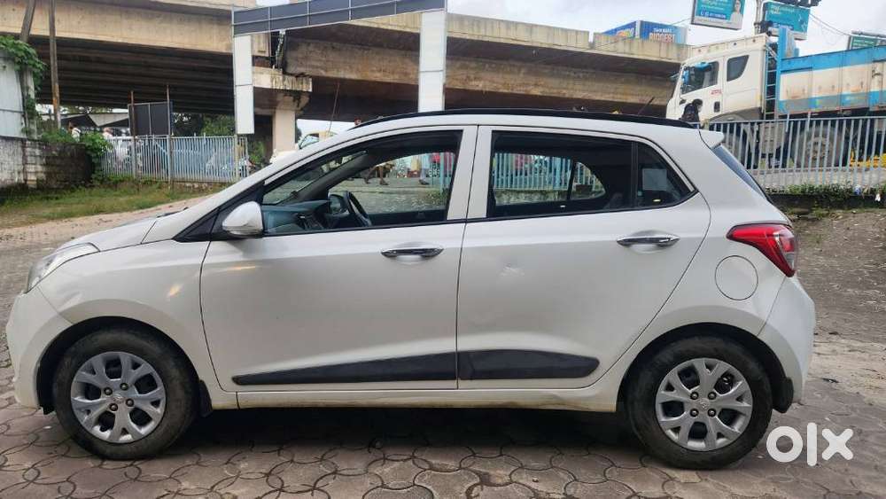 Hyundai Grand I10 Sportz, 2014, Petrol