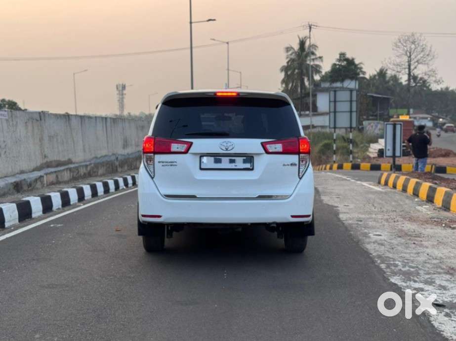 Toyota Innova Crysta [2020-ongoing] 2.7 Gx Mt 7 Str, 2021, Diesel