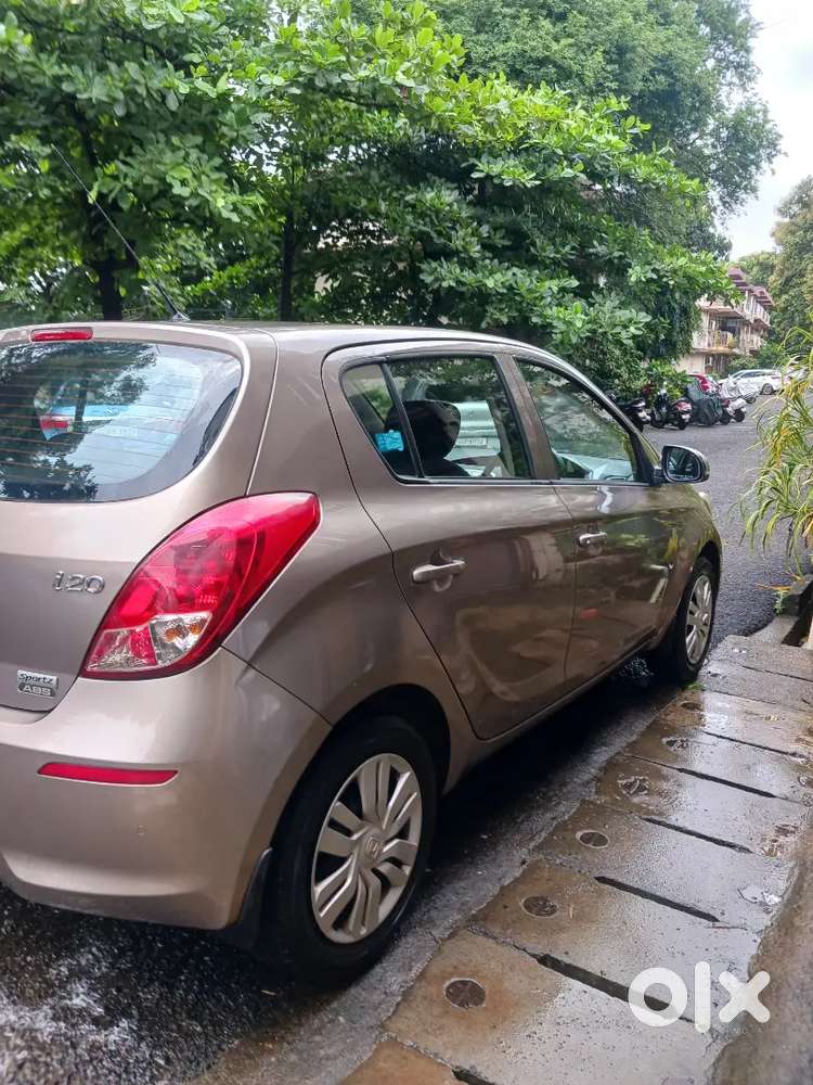 Hyundai I20 Sportz Automatic Petrol 2012